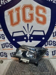 Faro Izq Np300 O Frontier 2016-2020 (Pata reparada)