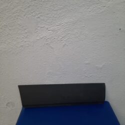 Moldura De Puerta Trasera Derecha Chevrolet Tracker 2014