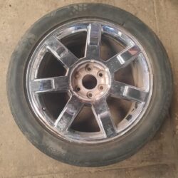 Rin 22 Cadillac Escalade (Reparado)