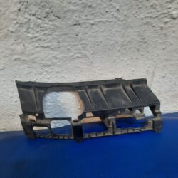 Base Derecha Parachoque Delantero Vw Jetta 99/05 Original