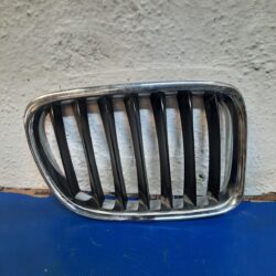 Parrilla Derecha De Bmw X1 2013-2015
