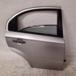 Puerta Trasera Derecha Aveo 2008 2017 Eléctrica