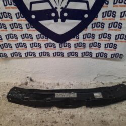 Marco Radiador Superior Grand Cherokee 11 16