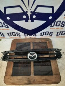 Mazda 2 2016 2017 Parrilla Original