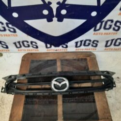 Mazda 2 2016 2017 Parrilla Original