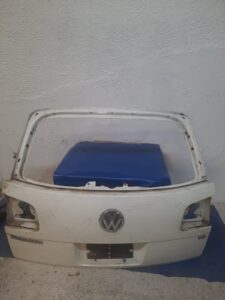 Cajuela Quinta Puerta Vw Touareg 2004 2009Original con chapa
