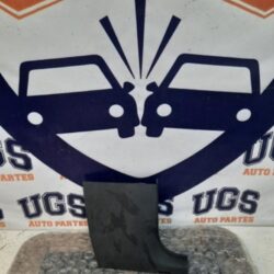 Moldura Posapie Delantera Derecha Vw Vento 16-20