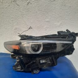 Faro Derecho Mazda 3 2019 2022 Led Detalle en pata