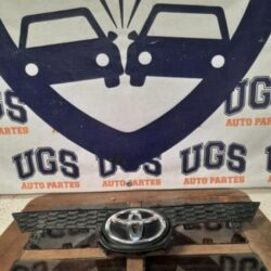 Moldura Vista Emblema Toyota 2020 - 2022