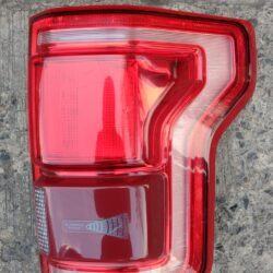 Calavera derecha Ford lobo platinum 2015/2017