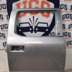 Puerta Trasera Derecha Lobo 2015 - 2019(detalles)