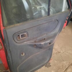 Tapiceria Trasera Derecha Tsuru 3