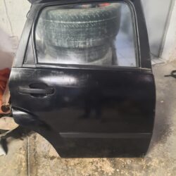 Puerta trasera derecha ford fiesta 2003 2010