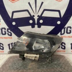 Faro Izquierdo Np300 2016 2020 Fondo Negro Detalles