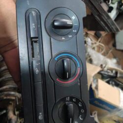 control de aire acondicionado figo 2016