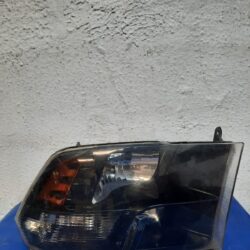 Faro derecho Ram 1500 2013 - 2018 (Mancha de agua)