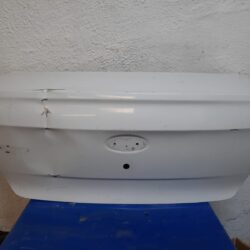 Tapa Cajuela Ford Figo 2015 - 2020 (Detalle)