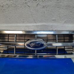 Parrilla Ford Escape 2008 - 2012 (Detalle)