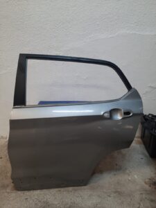 Puerta Trasera Piloto Groove 2021 – 2023