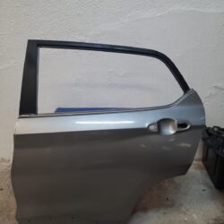 Puerta Trasera Piloto Groove 2021 - 2023