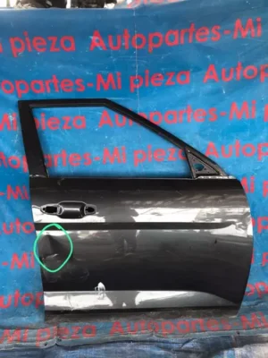 PUERTA DELANTERA DERECHA HYUNDAI CRETA 2021 2022 2023 DETALLE LEVE EN FOTO