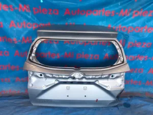 QUINTA PUERTA TOYOTA AVANZA 2023 2024 DETALLE LEVE