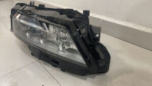 Faro derecho nissan xtrail 2024 2025 - Imagen 2