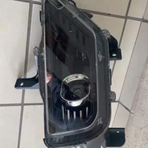 Faro Izquierdo Chevrolet Captiva Sport 2022 - 2023 Sanito