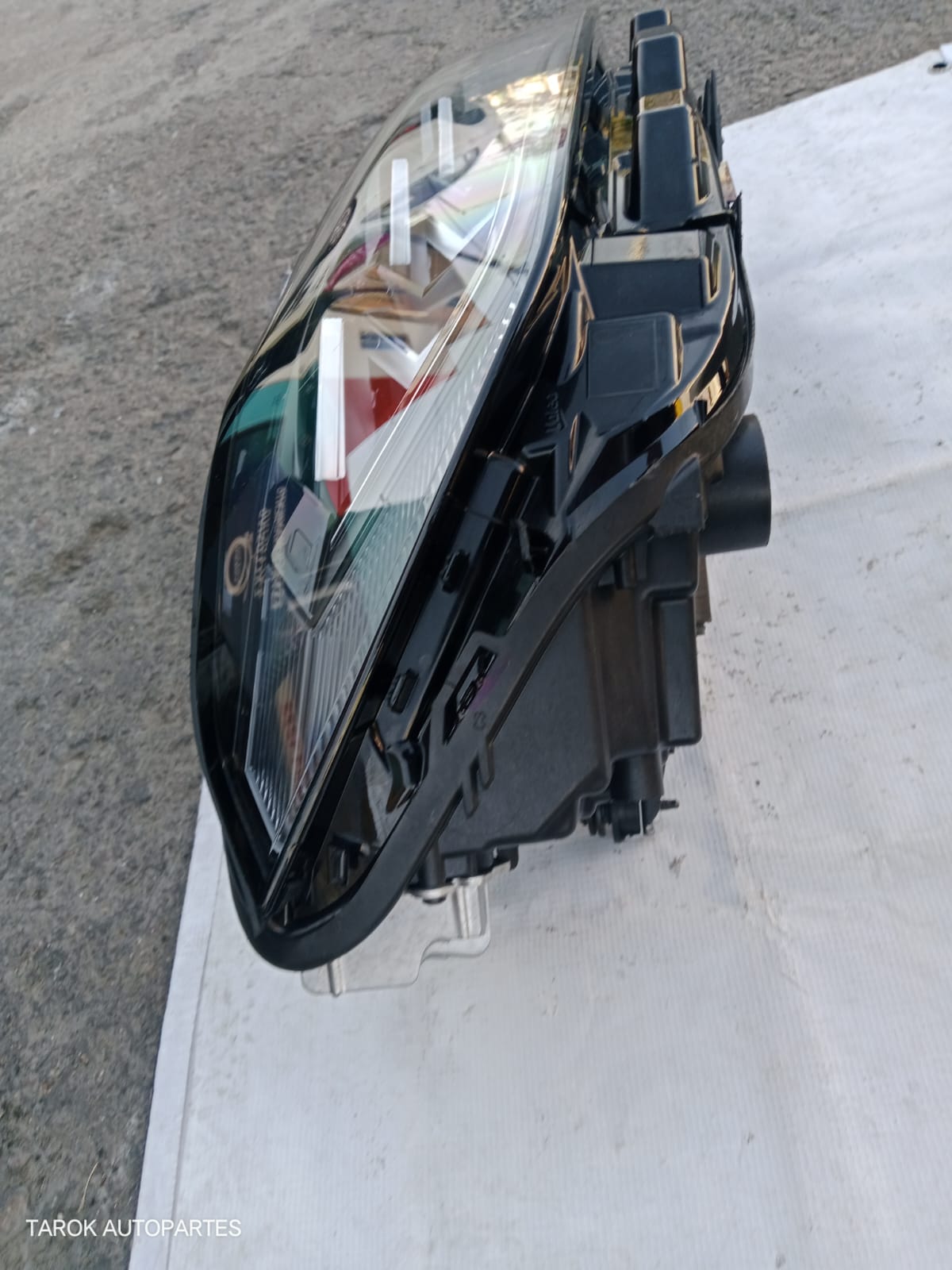 Faro derecho Jetta 2025-2026 - Imagen 5