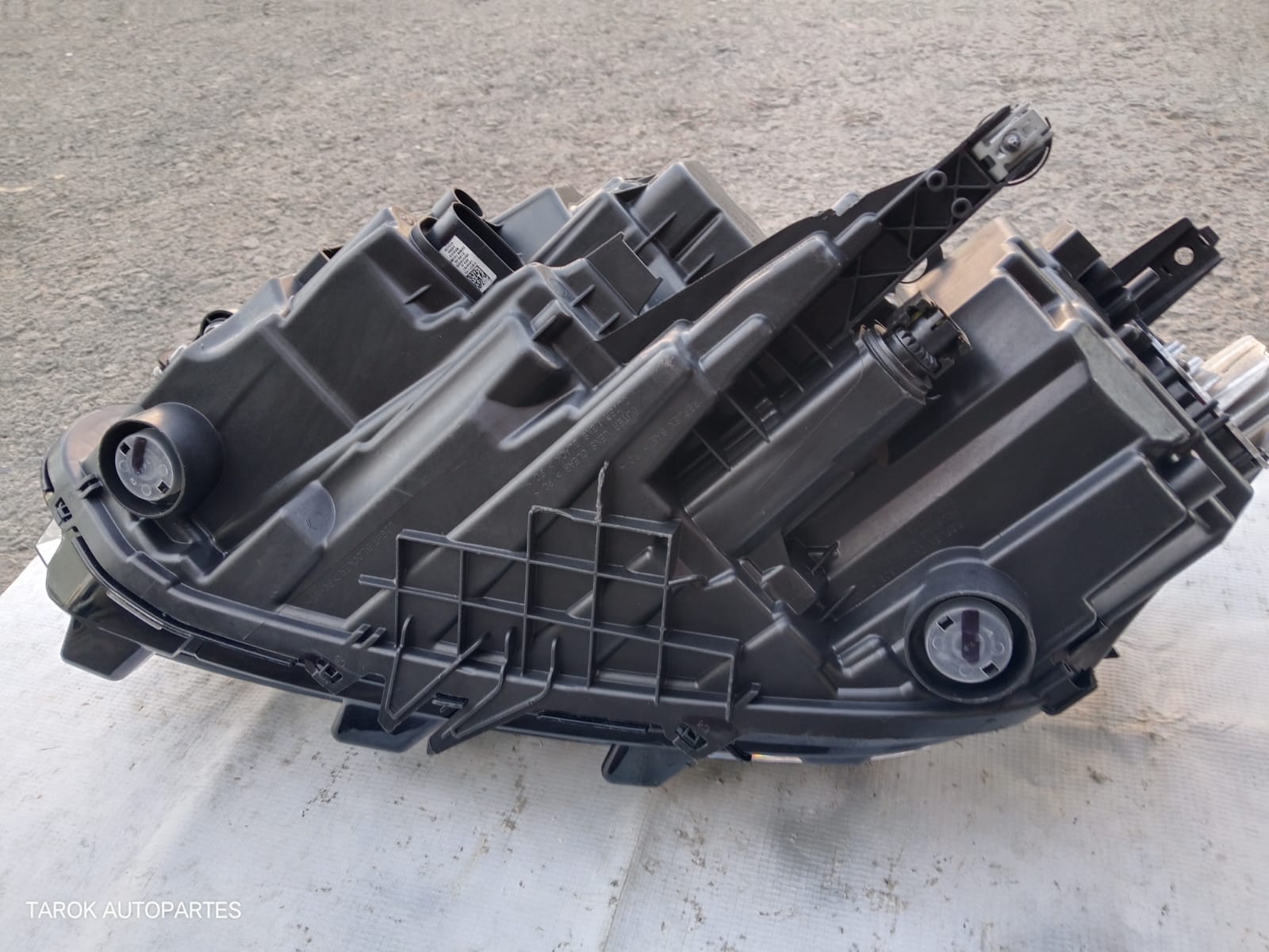 Faro derecho Jetta 2025-2026 - Imagen 11