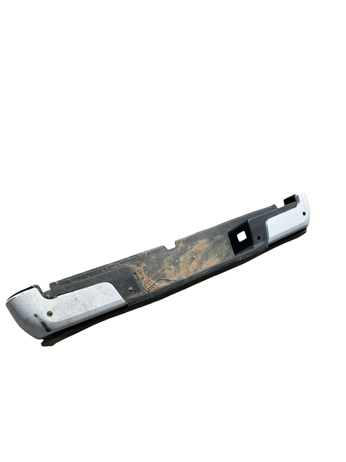 Defensa trasera Frontier o np300 2021-2025 sana completa - Imagen 2