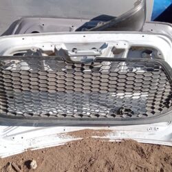 Rejilla central Corolla 20-21