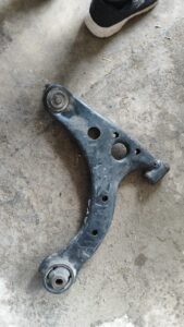 HORQUILLA IZQUIERDA TOYOTA AVANZA 2020