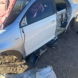 Puerta delantera izquierda Bora 2007 solo lámina