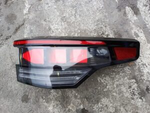 CALAVERA DERECHA VW TIGUAN R-LINE 2025