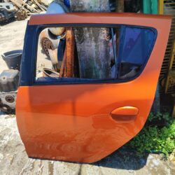 RENAULT SANDERO 2019 PUERTA TRASERA IZQUIERDA