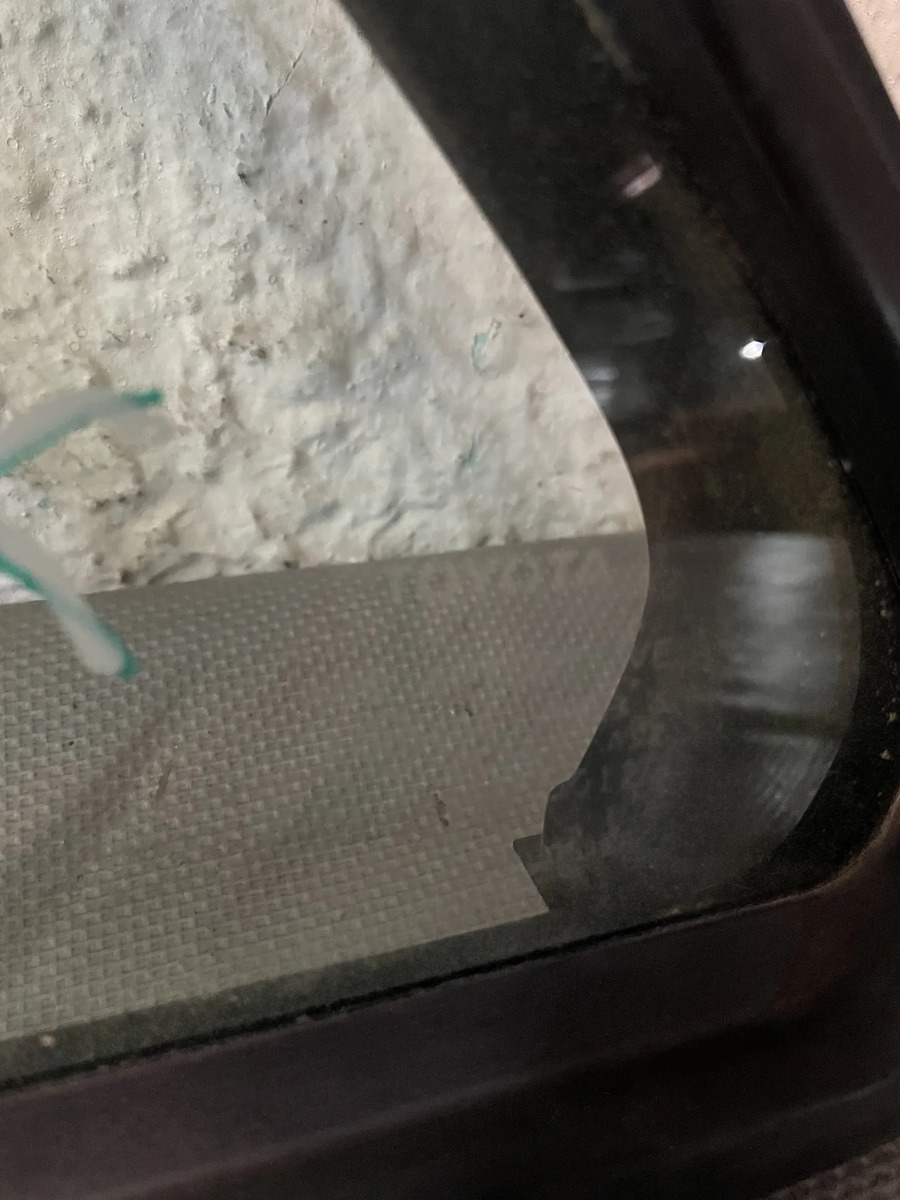Aleta Cristal Trasera Izquierda Yaris 2007 2015 - Imagen 4